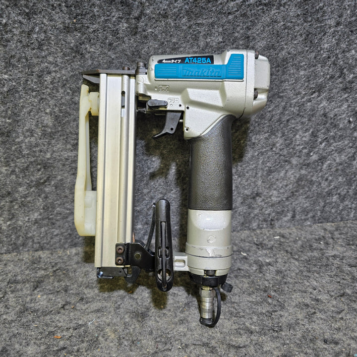 【中古品・本体のみ】マキタ(makita) 常圧エアタッカ  AT425A【桶川店】
