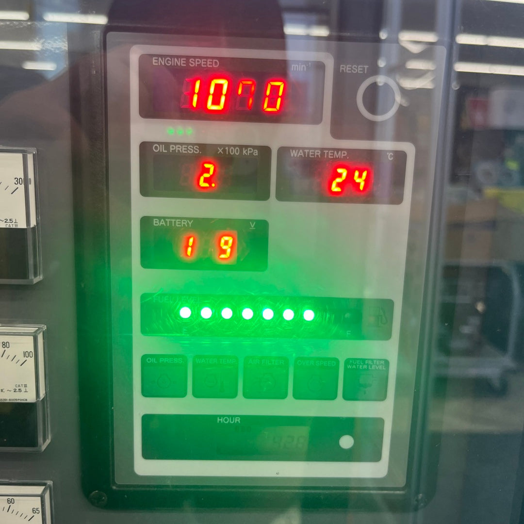 【店頭受取り限定】超美品 ◇デンヨー ディーゼルエンジン発電機 DCA-25ESI2 バッテリー新品 アワー42H 【越谷店】