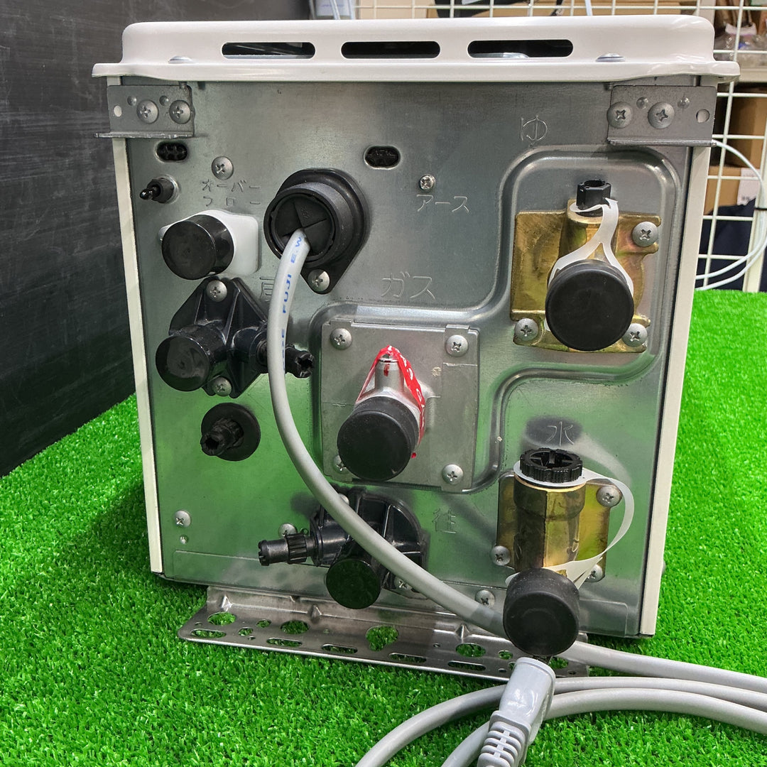 【中古美品】Rinnai(リンナイ)　ガスふろ給湯器 RUF-SA2005SAW  設置フリータイプ 20号 プロパンガス(LPG) ※箱無し未使用品※【電材館越谷店】