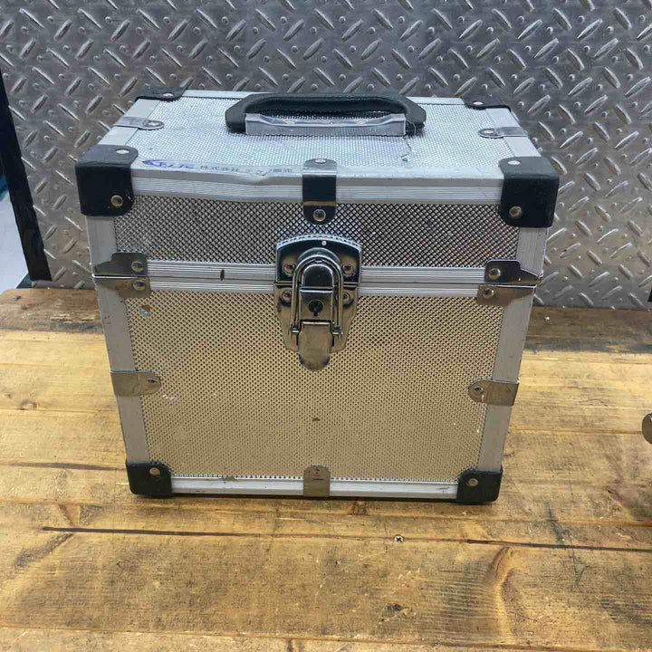 ◇テクノ 水平垂直レーザー墨出し器 LST-RB610【所沢店】