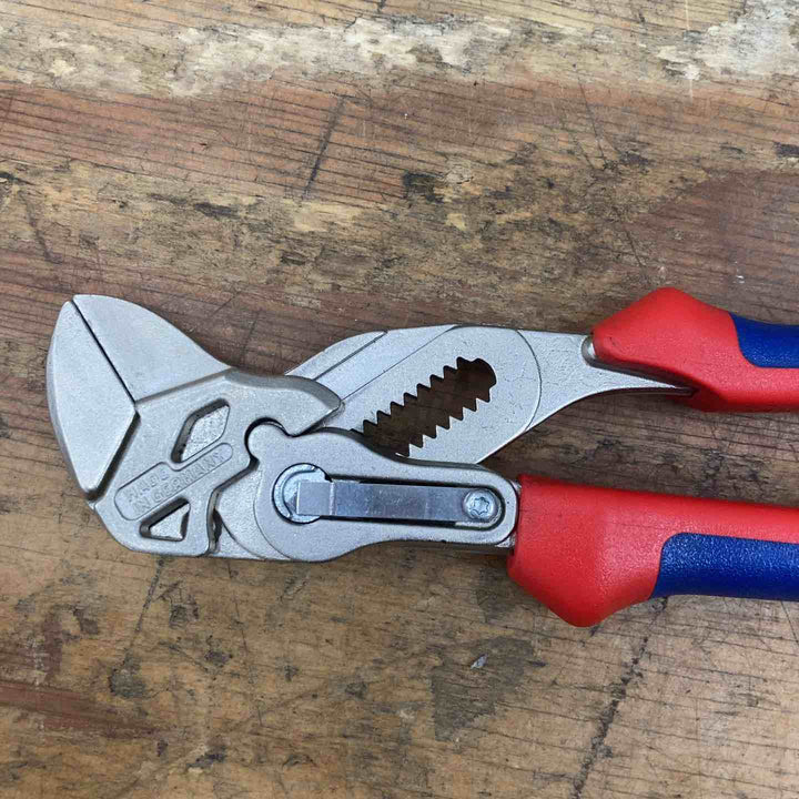 ▼クニペックス(KNIPEX) プライヤーレンチ 8605-180 コンフォートグリップ 削れ跡あり【柏店】