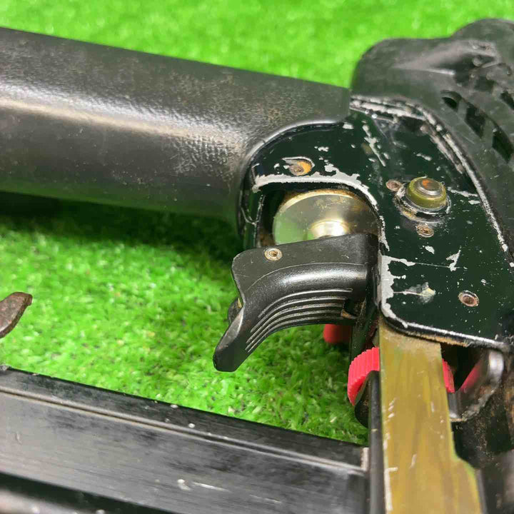 【中古品】 ハイコーキ (HIKOKI ※旧:日立工機) 高圧フィニッシュネイラ NT55HM2(B) 【藤沢店】