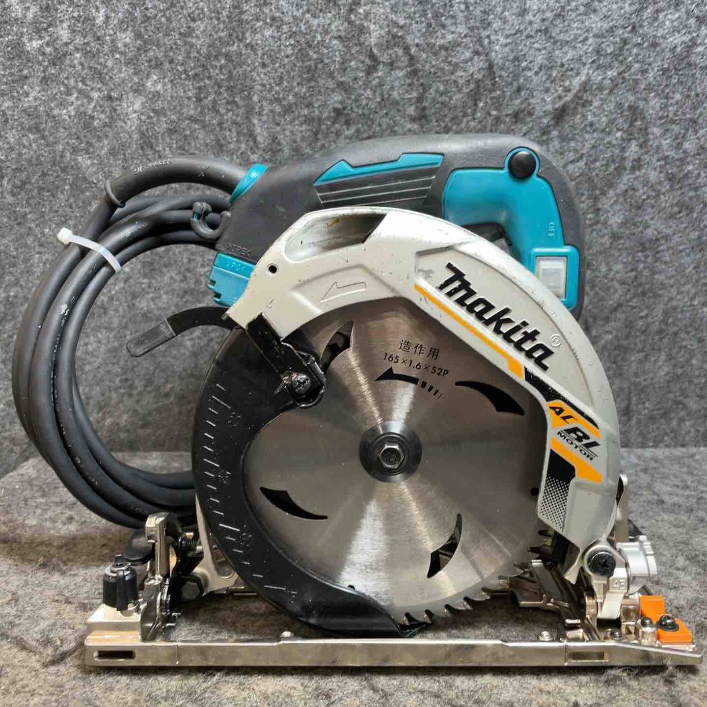 マキタ(makita) 電子造作用精密マルノコ HS6403【桶川店】 マキタ(makita) 電子造作用精密マルノコ HS6403【桶川店】 – アクト