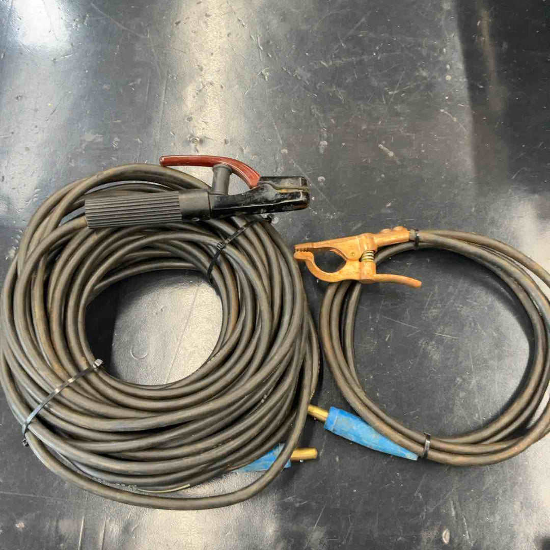 【ジャンク品/店頭受取り限定】 新ダイワ バッテリー 溶接機 SBW130DMF-LOW 【藤沢店】