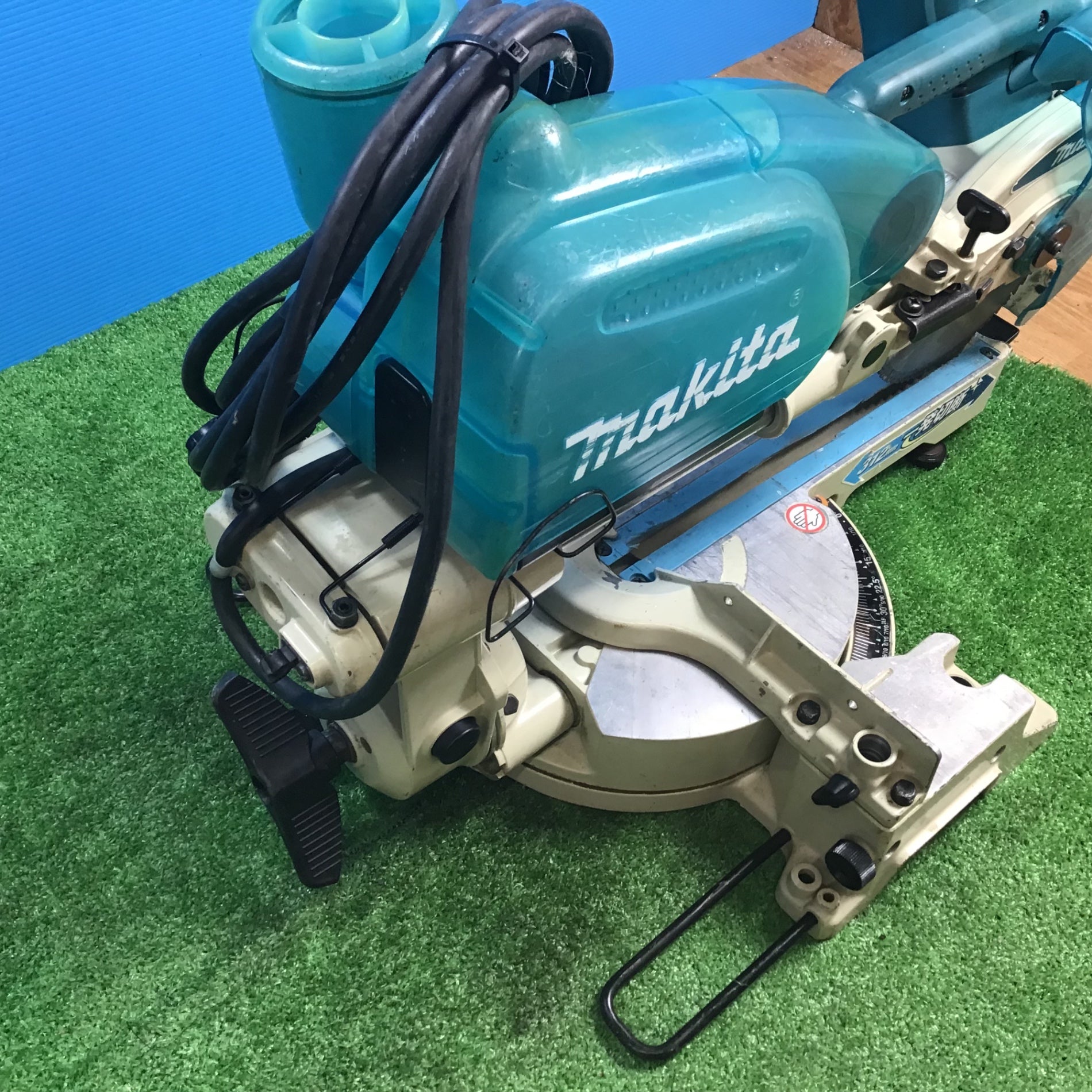店頭受取り限定】〇マキタ(makita) スライドマルノコ LS0716F【岩槻店