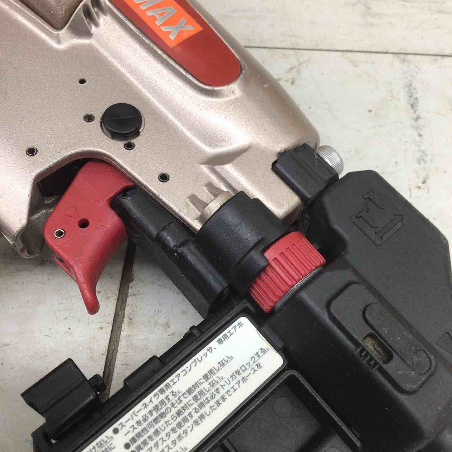 中古品】 マックス/MAX 高圧フロアタッカ HA-50F1(D)/4MAフロア 【鴻巣