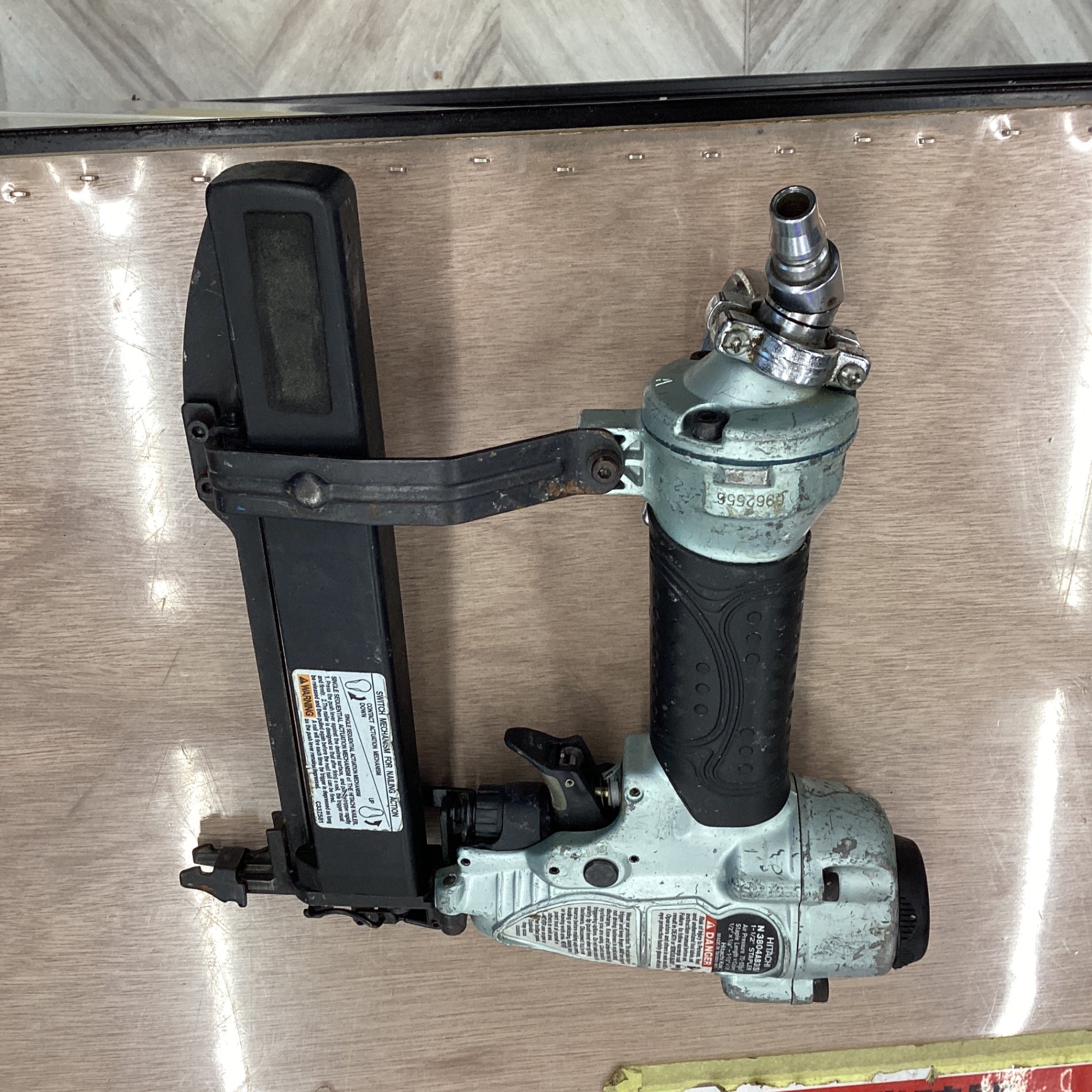 日立 Hitachi 常圧フロアタッカー N3804AB3(S)【草加店
