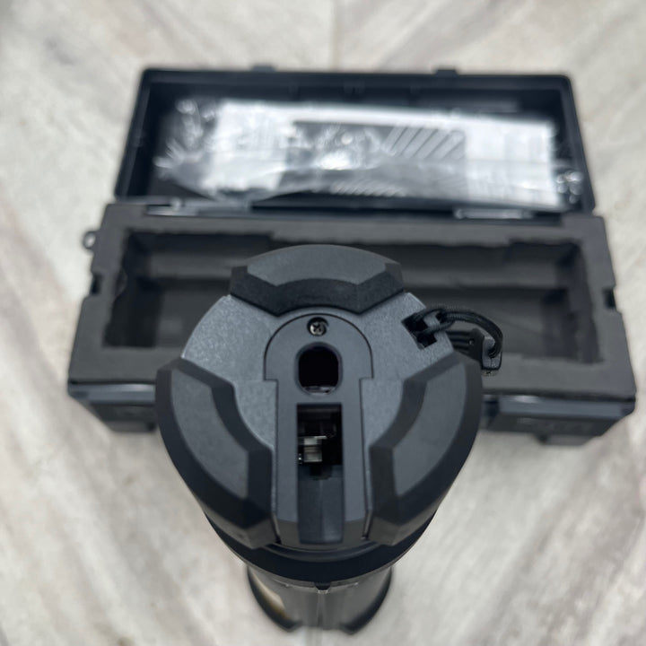 〇パナソニック(Panasonic) レーザー墨出し器  壁十文字タイプ グリーンレーザー コードレス レーザーマーカー 墨出し名人 BTL4100【越谷店】