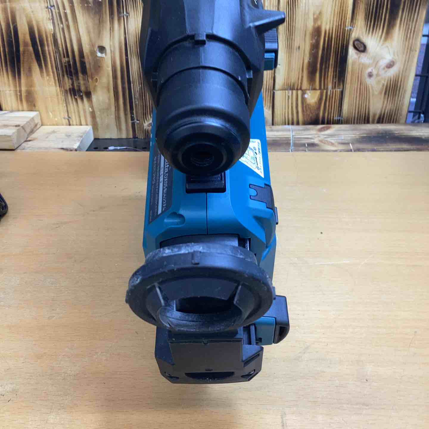 ★マキタ(makita) コードレスハンマドリル HR182DRGXV バッテリー2個 充電器 集塵システム付き【越谷店】 ☆マキタ(makita) コードレスハンマドリル HR182DRGXV バッテリー2個