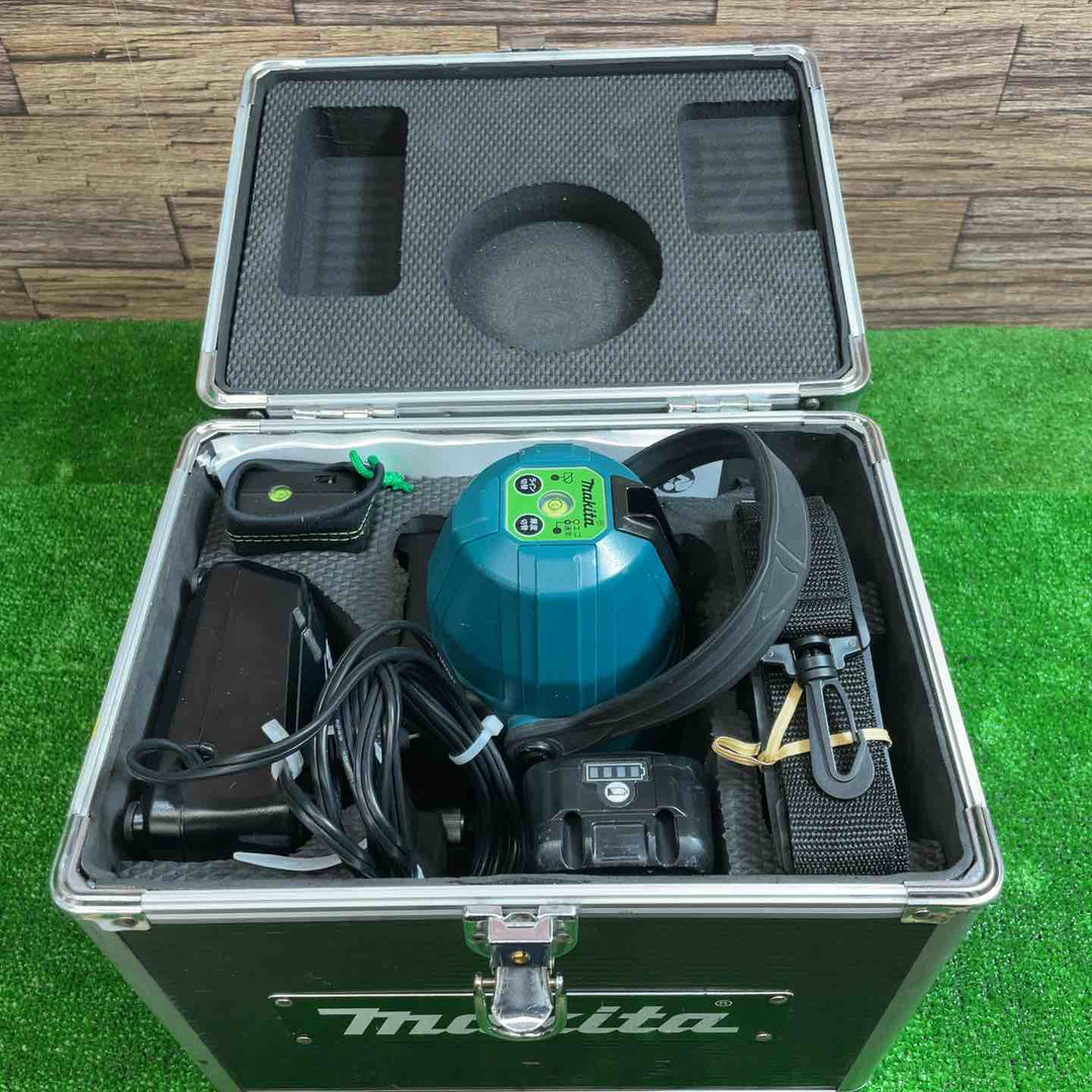 マキタ(makita) 充電式屋内・屋外兼用グリーンレーザー墨出し器 SK10GD【桶川店】