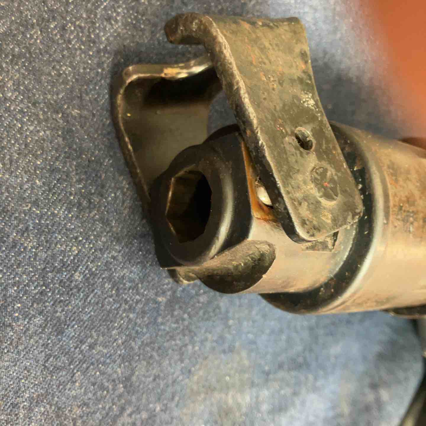 中古品】 マキタ(makita) ハンマドリル HR3520 100v はつり機 【東大