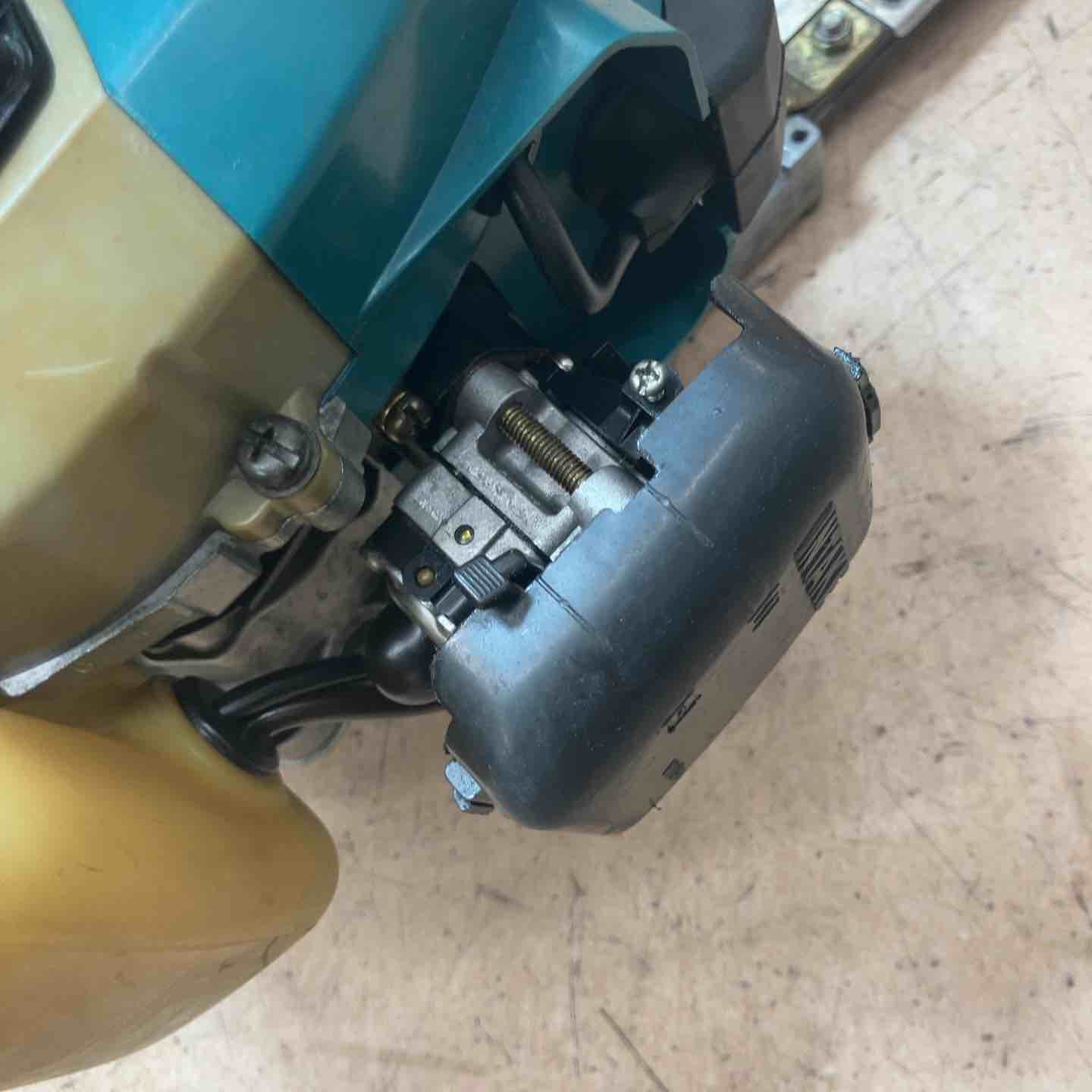 中古品】 マキタ(makita) EH562 エンジンヘッジトリマー 【東大和店