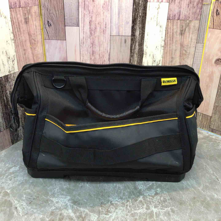 デウォルト(DEWALT) ワイドオープン型バッグ 撥水 撥塵 耐久性 収納ケース ツールバッグ 収納BOX 工具箱 道具袋 鞄 DIY ストレージ DWST60103-1【八潮店】