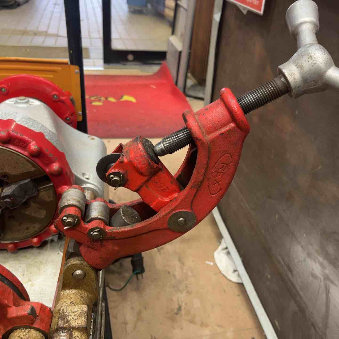店頭受取り限定】◇レッキス(REX) ねじ切り機 N50A3 N50AIII【草加店