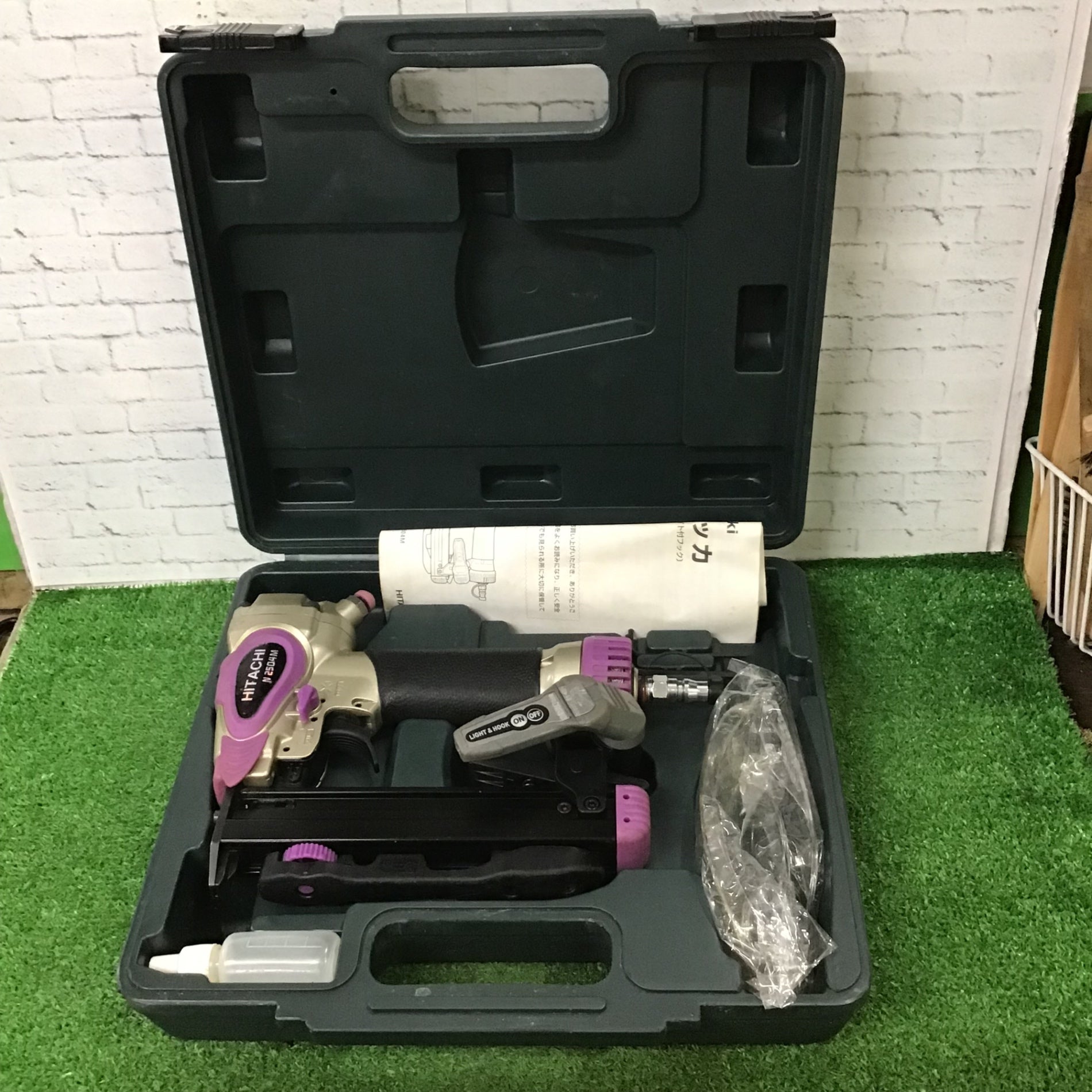 【中古】ハイコーキ HiKOKI 日立工機 N2504M タッカ 常圧 4mm ケース付き 中古】ハイコーキ HiKOKI 日立工機 N2504M タッカ 常圧 4mm ケース付き