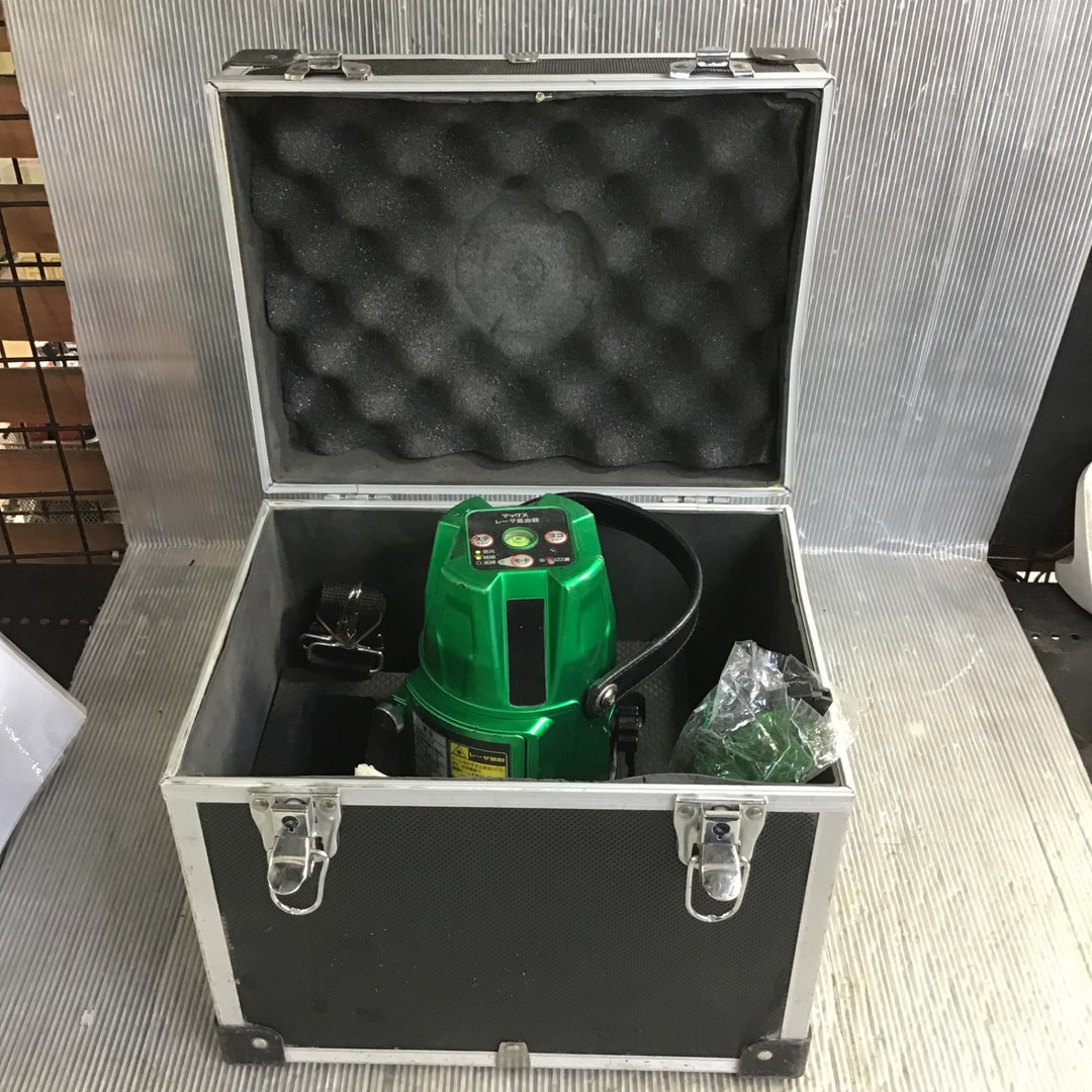 〇MAX グリーンレーザー墨出し器 LA-301DG パネルに傷あり【草加店】