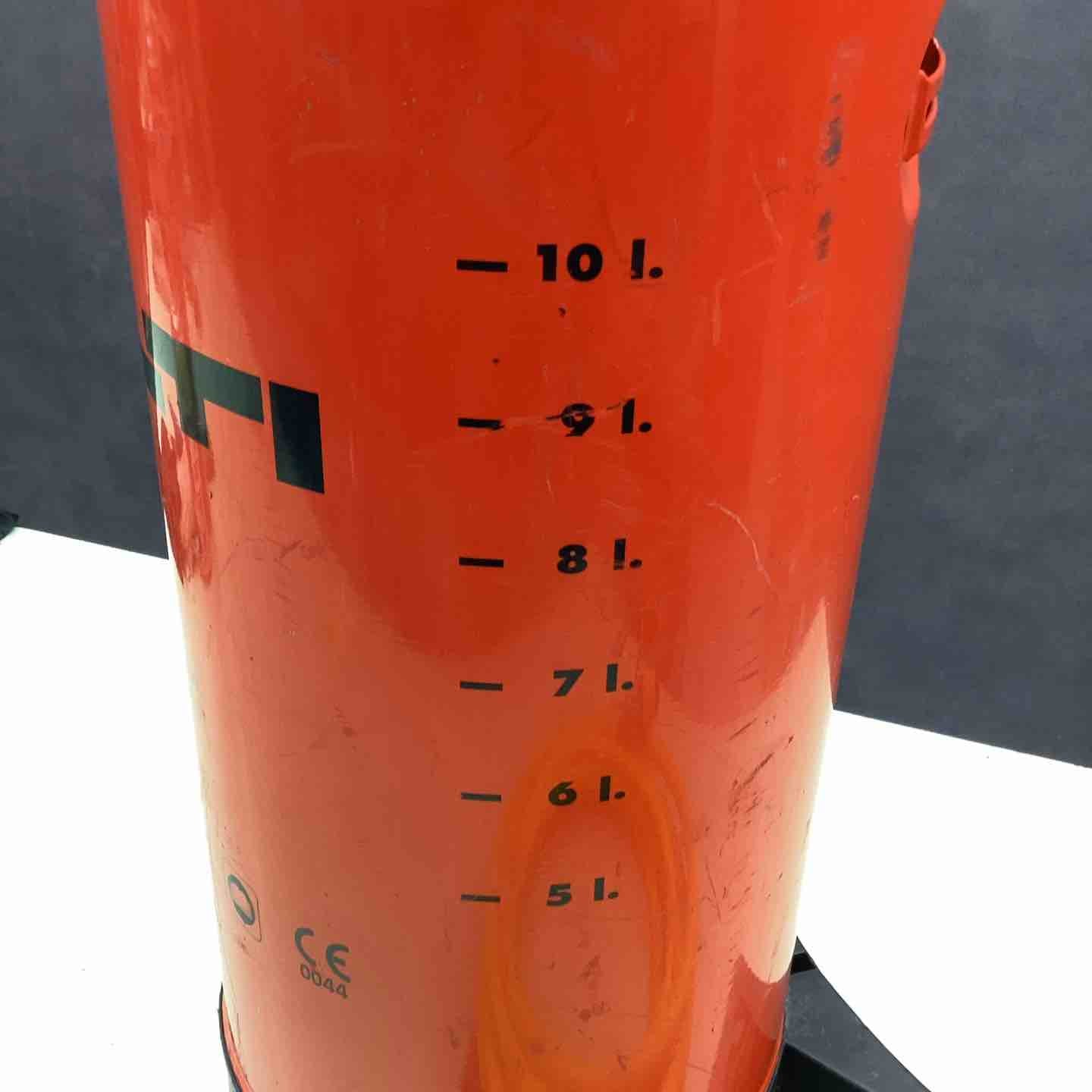HILTI ヒルティ コアドリルポンプ ダイヤモンドコアドリル 給水タンク