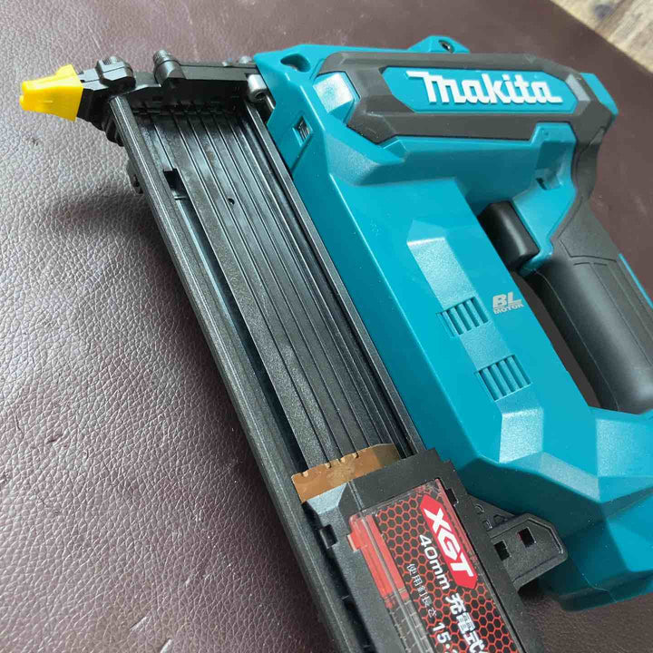 【中古美品】 マキタ(makita) 40Vmax 40mm コードレスフィニッシュネイラ FN001GZK 【東大和店】