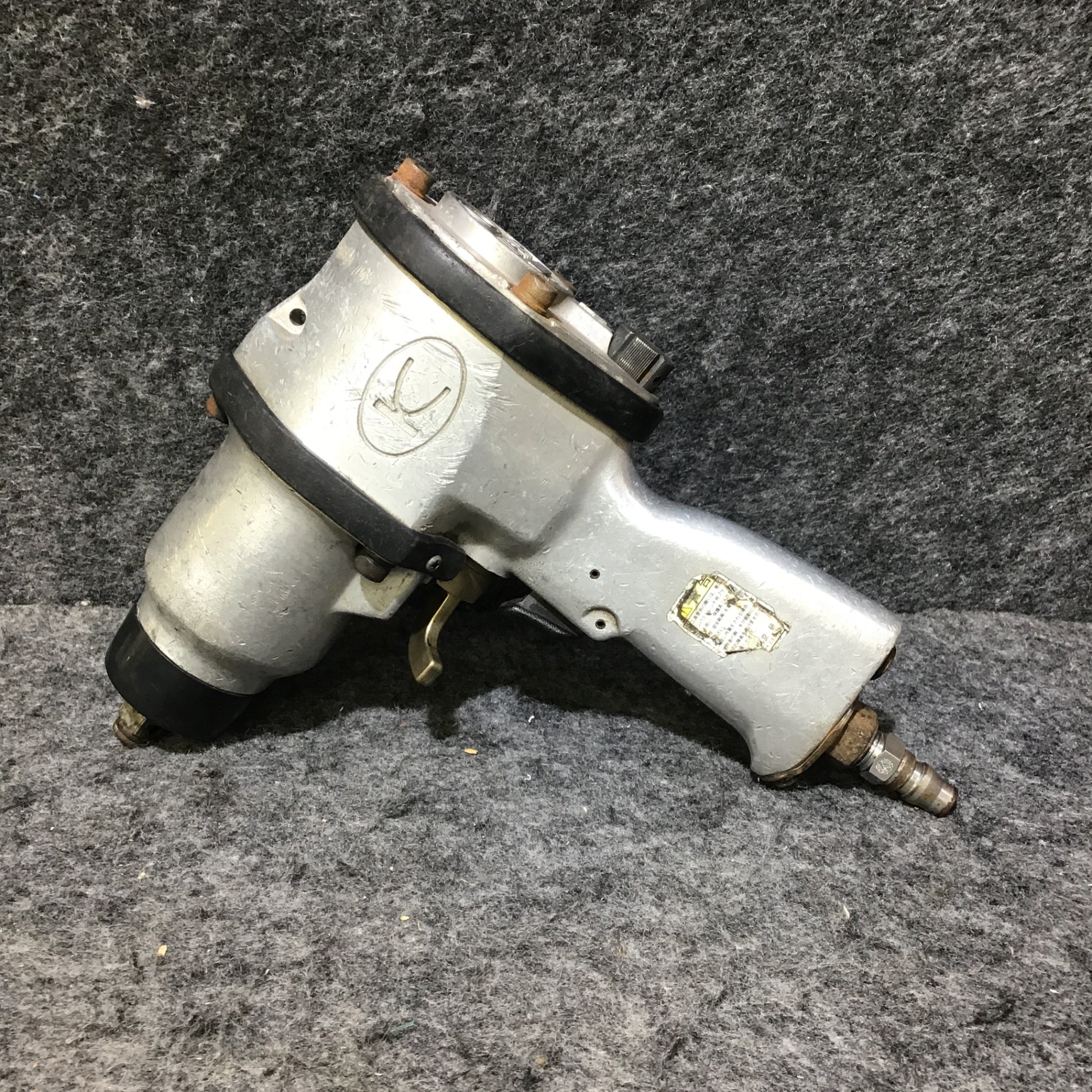 ☆中古品☆ makita マキタ 18V 充電式インパクトレンチ TW300D 本体のみ 電動工具 締め付け 91191 | フリマアプリ ラクマ
