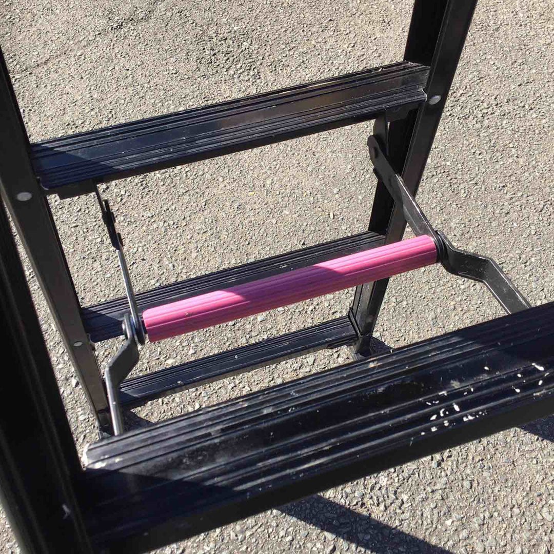 【現状品 / 店頭受取り限定】 長谷川工業/Hasegawa 伸縮専用脚立 脚軽伸縮ブラック 4段 RZSB-12 (RZSB12) 【鴻巣店】