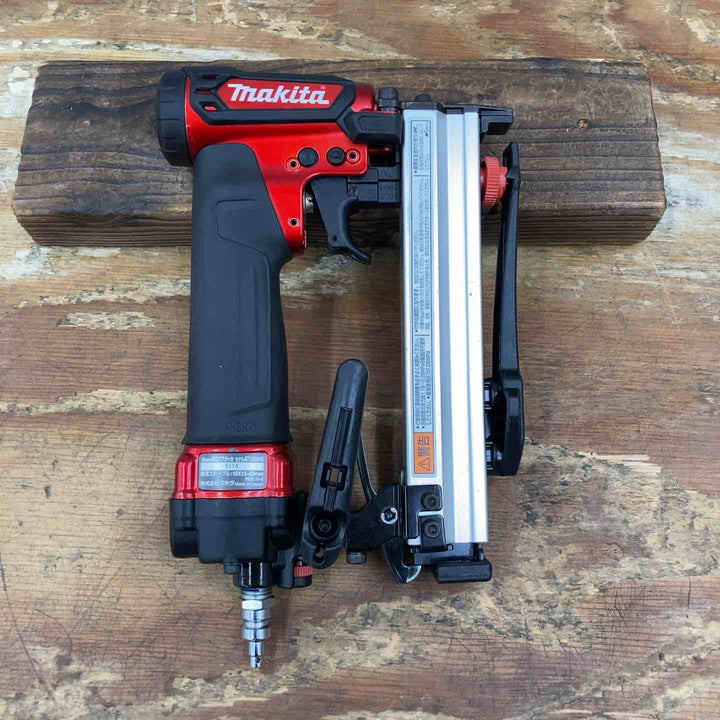 ★マキタ(makita) 高圧エアタッカ AT1025HE【柏店】