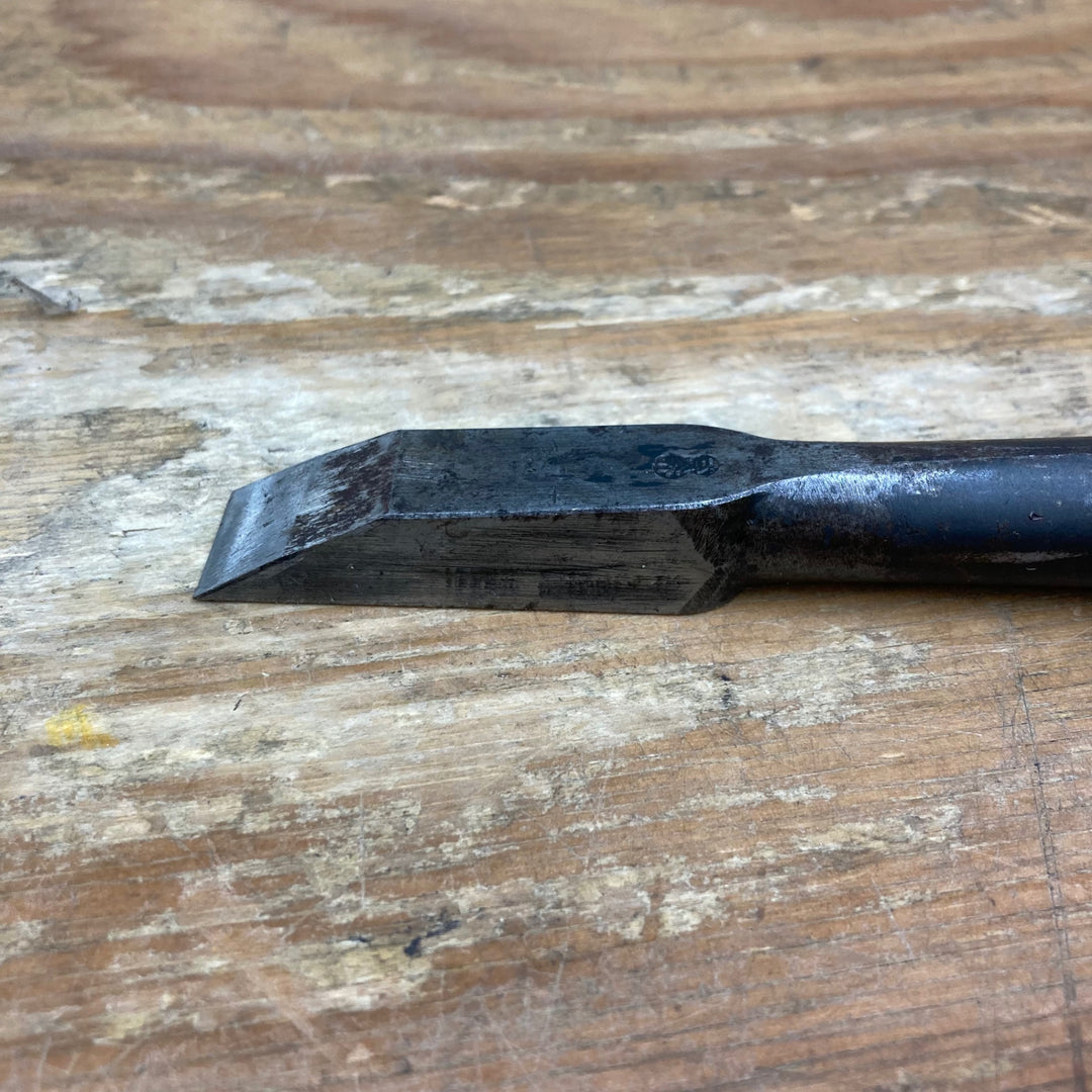 左久作 山入鋼 鑿 柄無し 刃幅：約17.07mm【柏店】