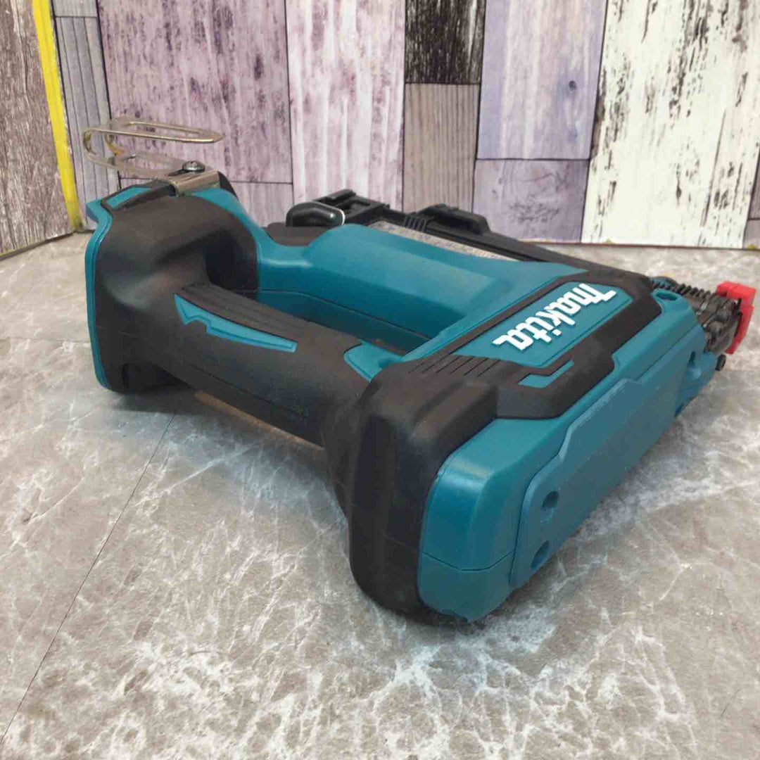 ★マキタ(makita) コードレスタッカー ST121DZK【八潮店】