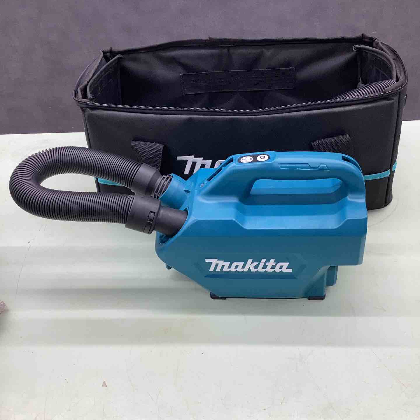 ☆マキタ(makita) コードレス掃除機(充電式クリーナー) CL121DZ