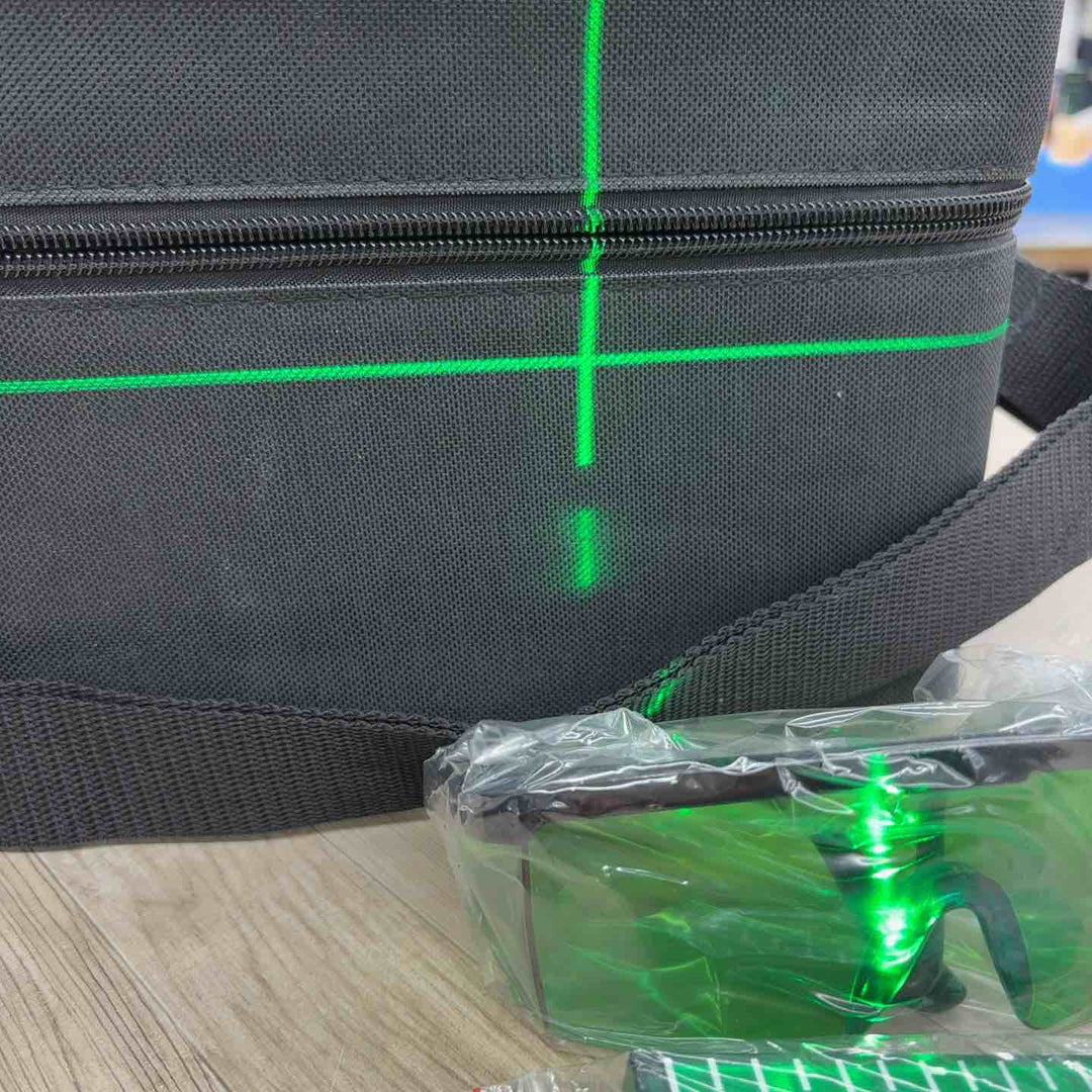 ◇KYOCERA 2ライングリーンレーザー墨出し器 DLL150G  横全周・縦【八潮店】