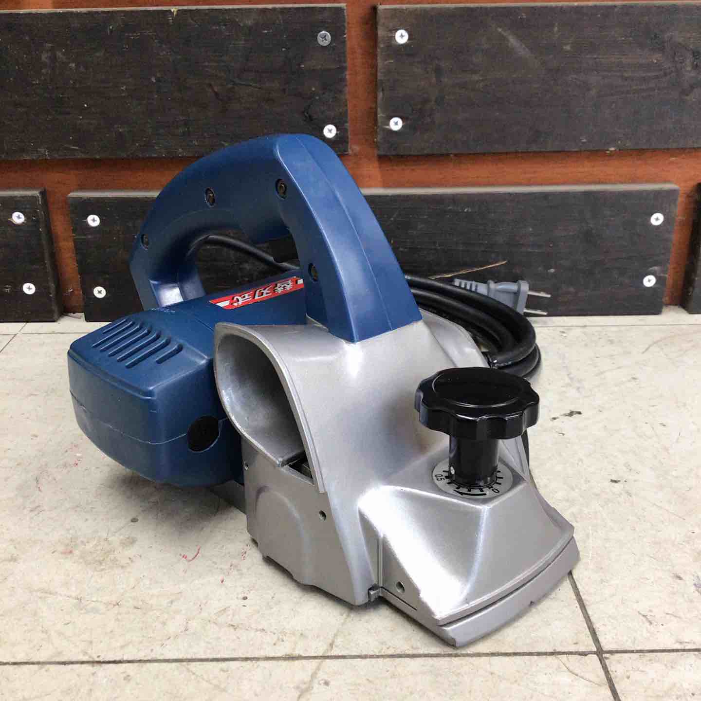 RYOBI - リョービ　RYOBI　自動カンナ　電気カンナ 楽天市場】京セラ RYOBI（リョービ）自動カンナ AAP120【送料