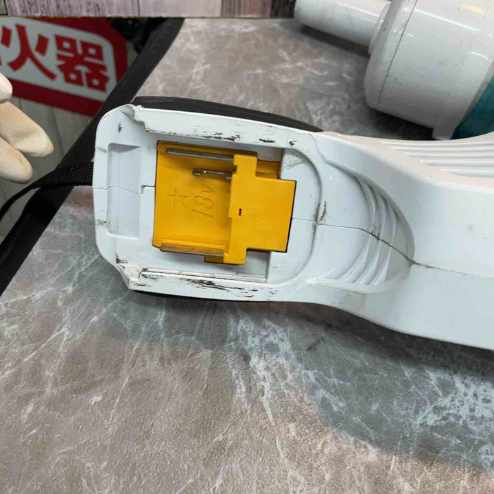 ◇マキタ(makita) コードレスクリーナー CL180FDZW【八潮店】