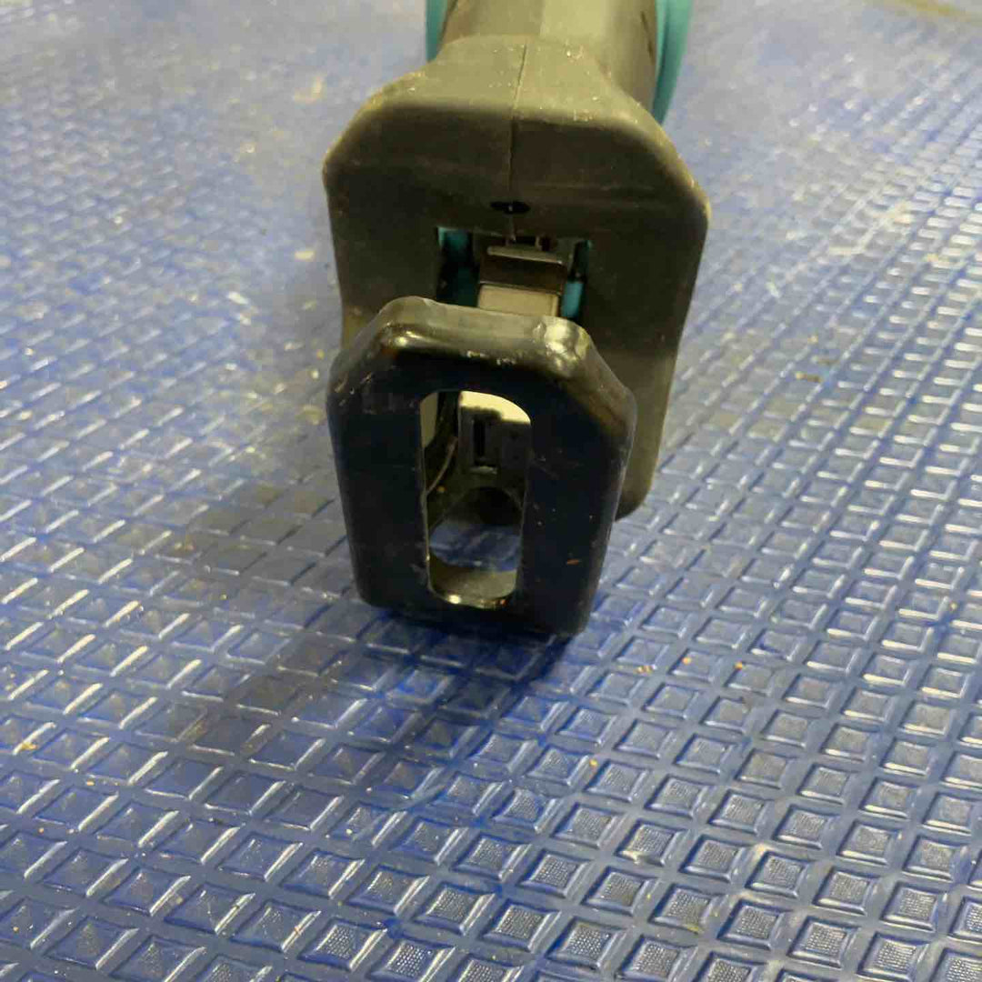 ★マキタ(makita) コードレスレシプロソー JR184DZ【草加店】