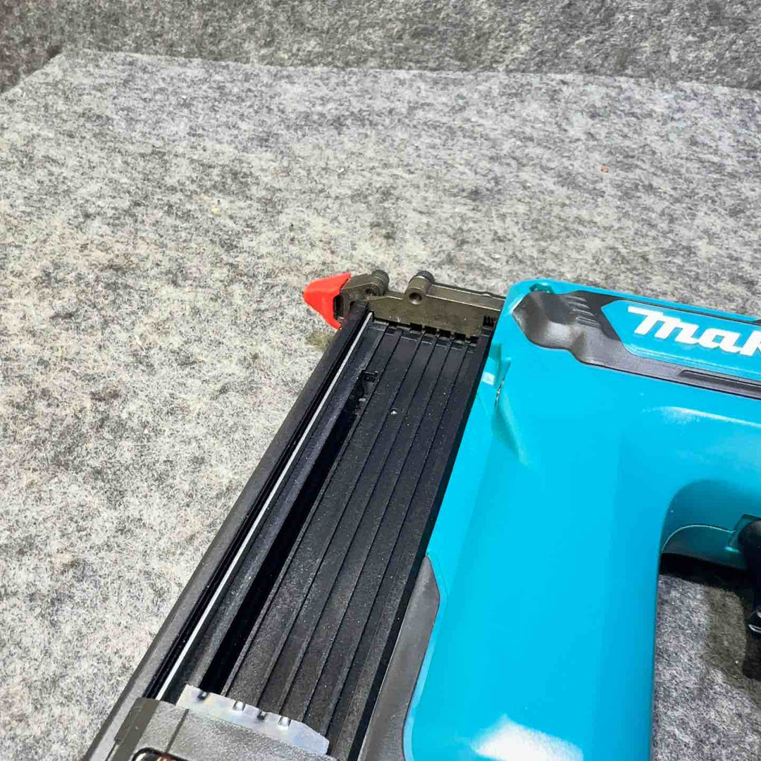 マキタ(makita) コードレスフィニッシュネイラ FN350DRG【桶川店】