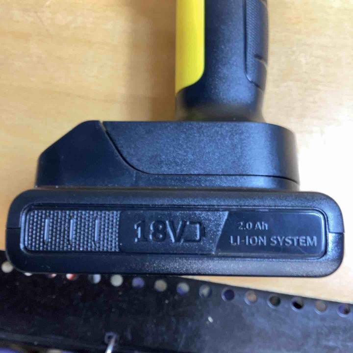 ケルヒャー(Karcher) コードレス高圧洗浄機 OC 5 Handy CB USB充電式 水道接続不要 コンパクト 軽量 簡単セットアップ 丈夫なホース 高性能5in1ノズル 安全ロック機能搭載 薄型バッテリー ペットボトル使用可能/洗車 ベランダ 玄関 1.328-143.0【越谷店】
