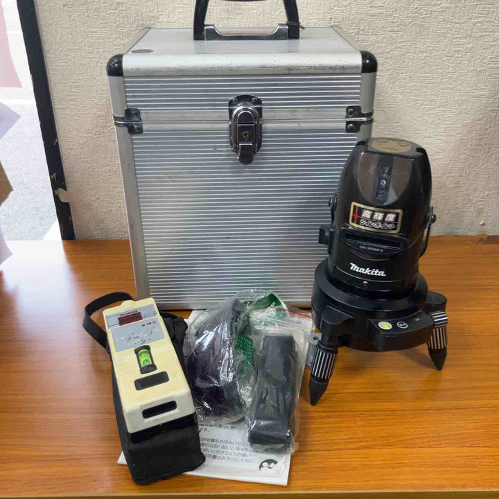 ◇ Makita/マキタ 自動追尾付レーザー墨出し器 SK309PX【草加店】
