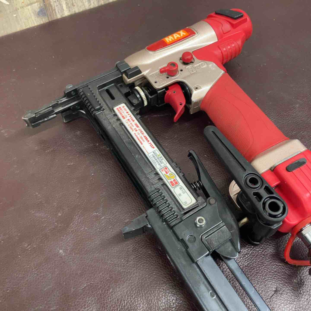 【中古品】 マックス(MAX) 高圧フロアタッカ HA-38F2(D)/4MAフロア 【東大和店】