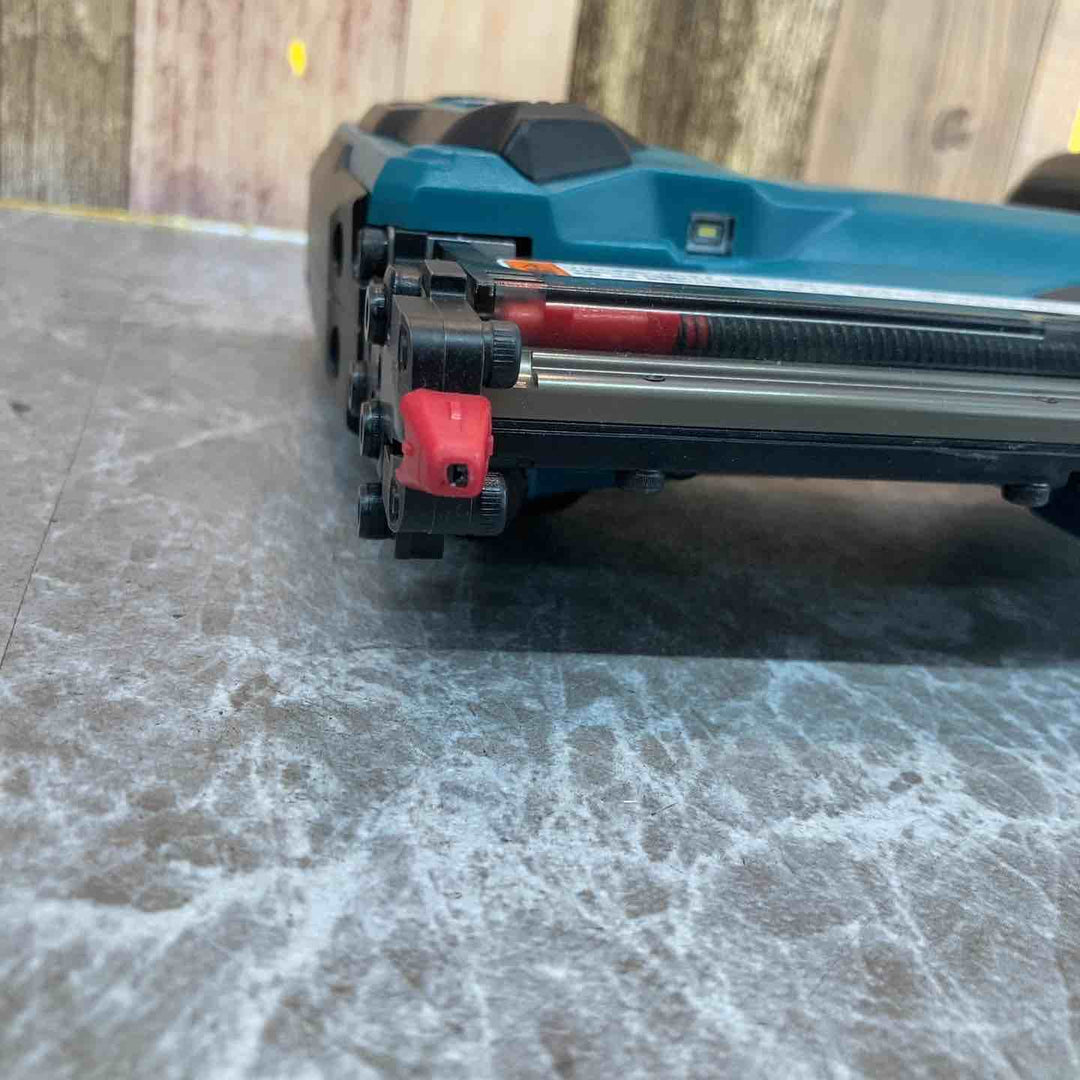 ★マキタ(makita) コードレスピンネイラ PT353DRG【八潮店】