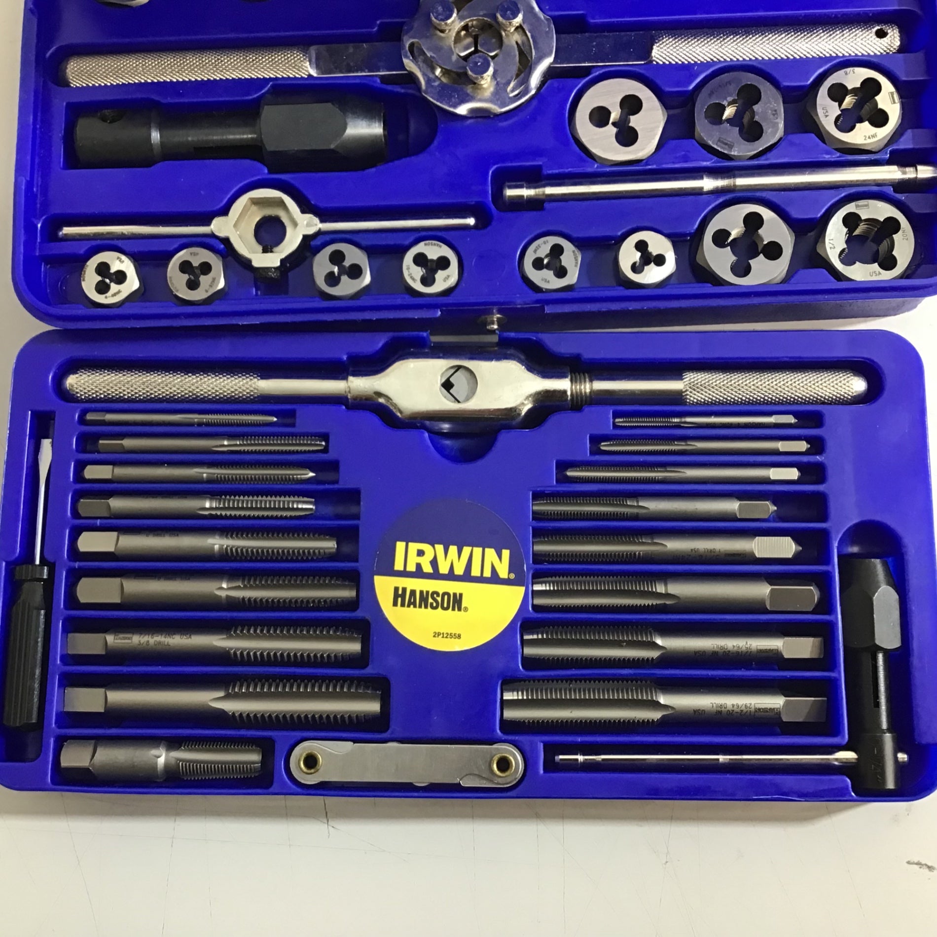 美品】アーウィン IRWIN タップ&ダイスセット 41個入り 2P14768 美品】アーウィン IRWIN タップ&ダイスセット 41個入り 2P14768