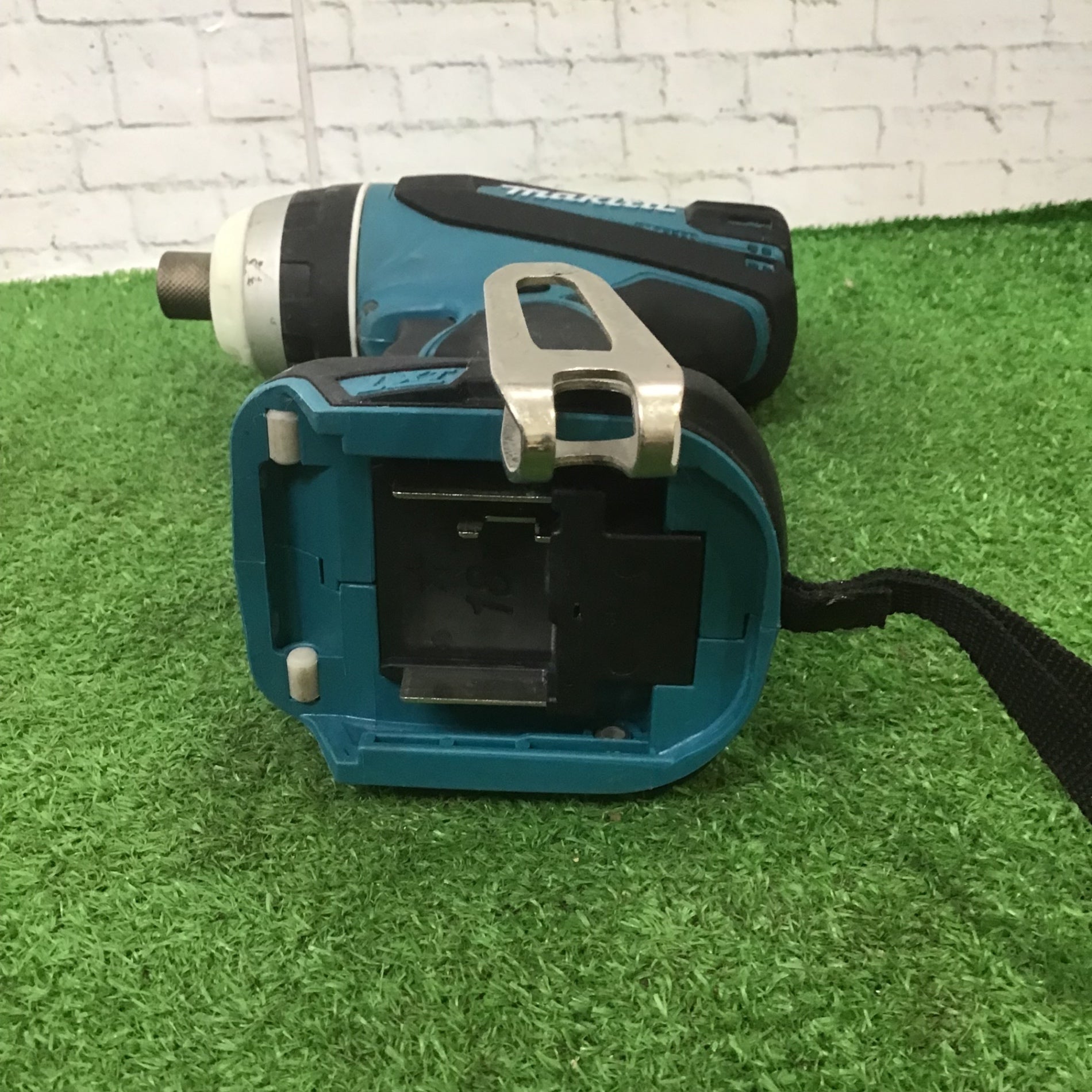 〇マキタ(makita) コードレス4モードインパクトドライバー TP141DZ
