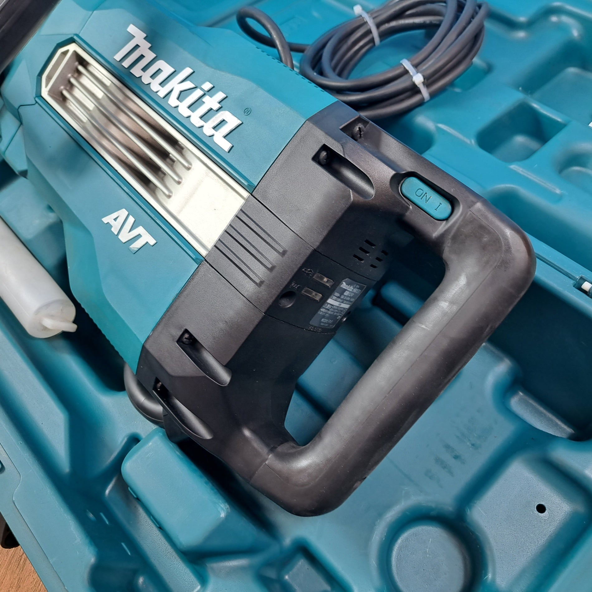 ☆マキタ(makita) 電動ハンマ HM1511_100V【岩槻店】 – アクトツール