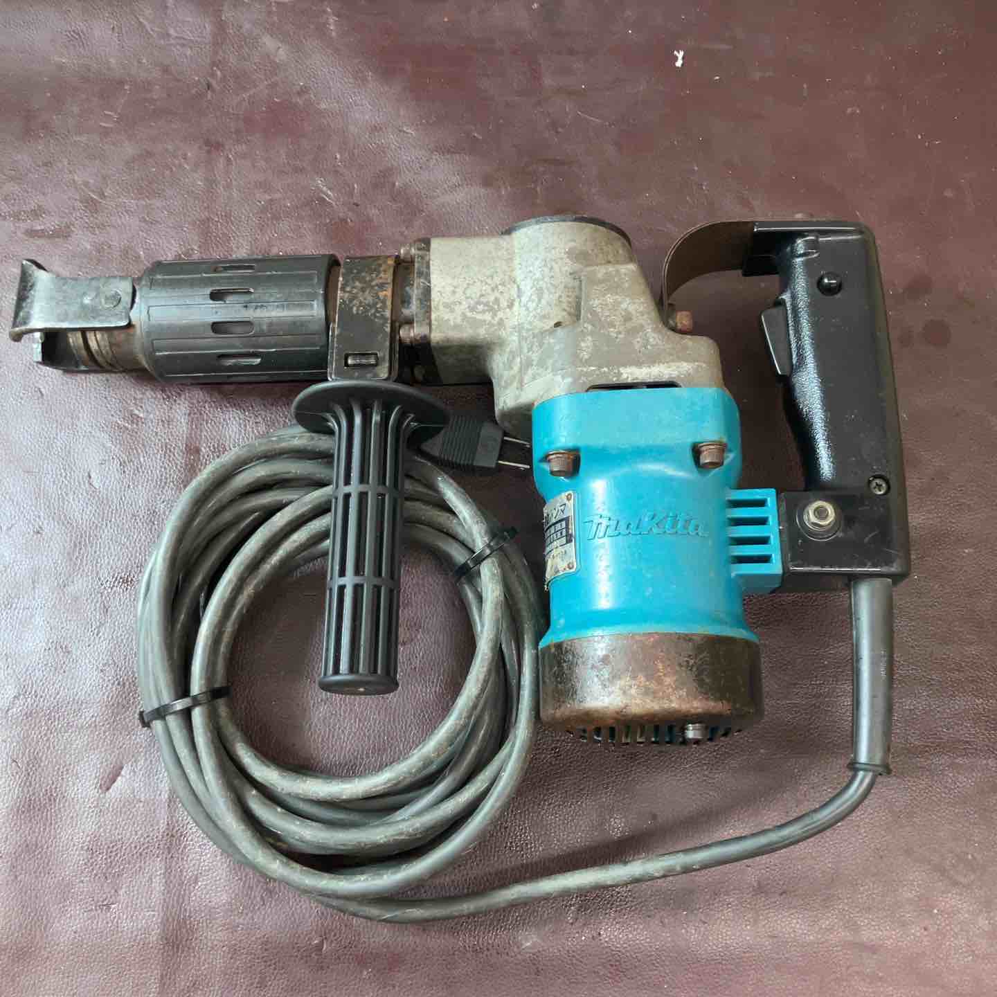 品】 マキタ(makita) 電動ハンマ HM0810 六角シャンク17mm 【東大和店 
