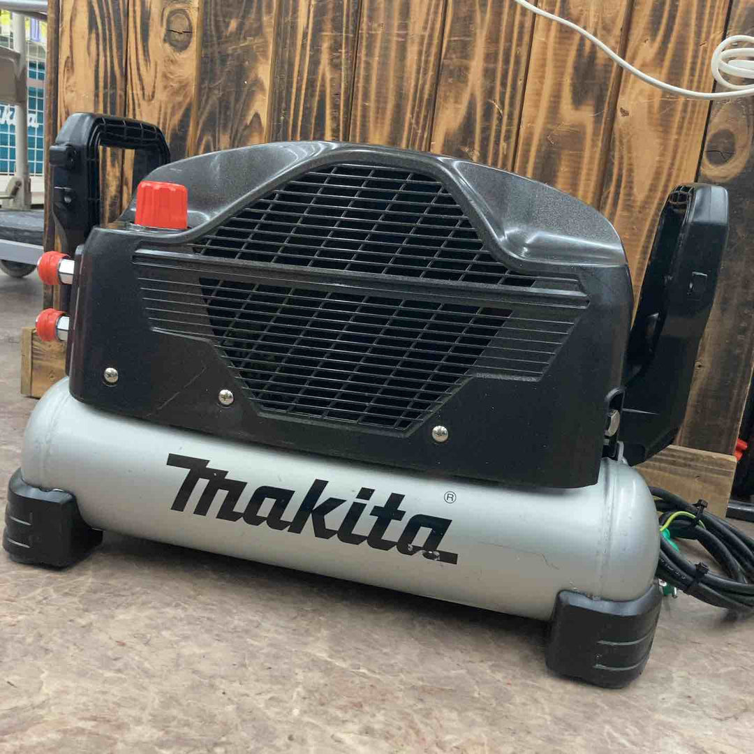 ★マキタ(makita) エアコンプレッサー AC500XLB【所沢店】