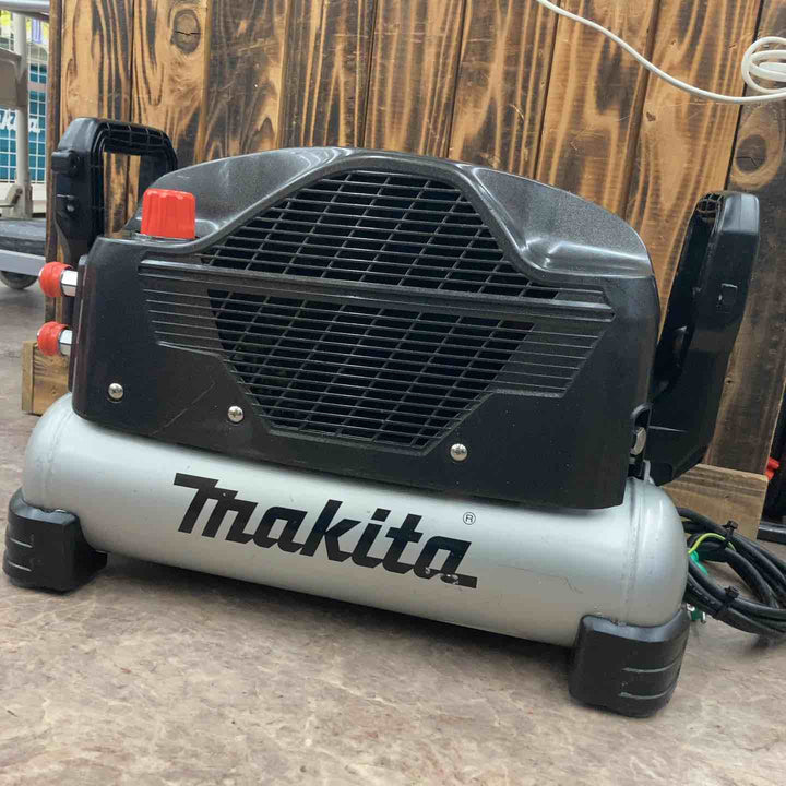 ★マキタ(makita) エアコンプレッサー AC500XLB【所沢店】