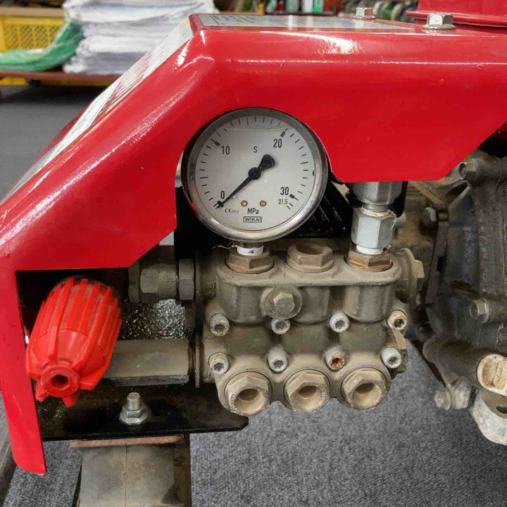 【店頭受取り限定】◇makita マキタ エンジン高圧洗浄機 EHW152【柏店】