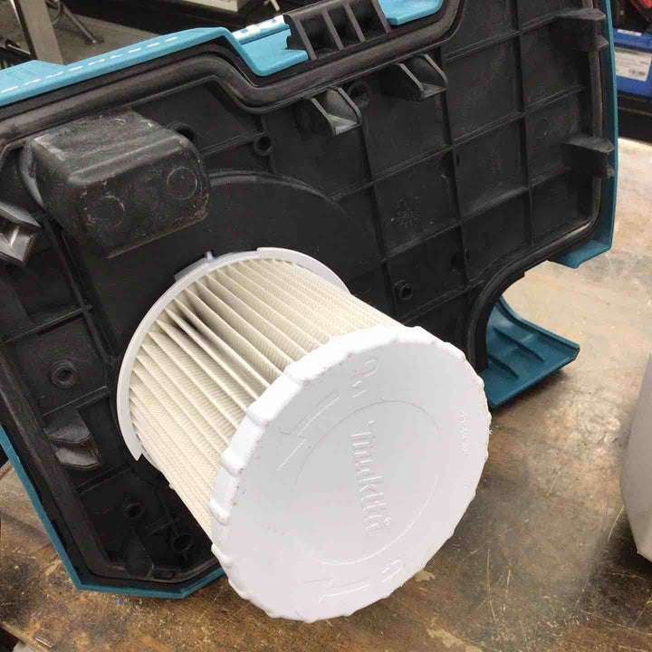 ★マキタ(makita) コードレス集じん機 乾湿両用 VC750DZ【戸田店】