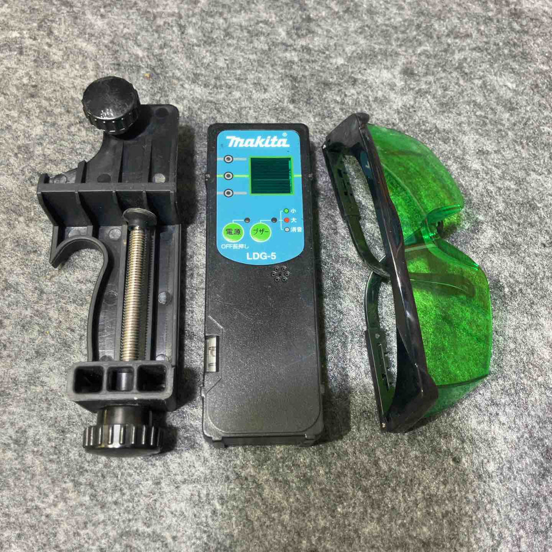 ★マキタ(makita) 10.8Vグリーンレーザー墨出し器 SK20GD バッテリー1個付きフルセット【桶川店】