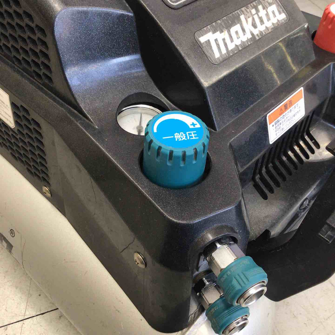 【現状品】 マキタ/makita エアコンプレッサー AC461XG 【鴻巣店】