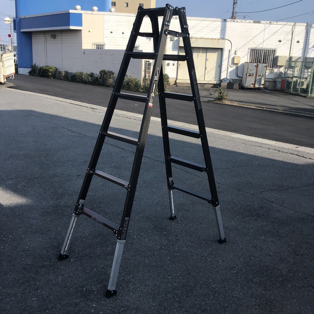 【現状品 / 店頭受取り限定】アルインコ/ALINCO アジャスタ付き6尺はしご兼脚立 【鴻巣店】