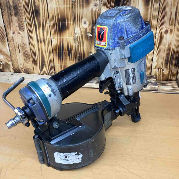 ☆マキタ(makita) 常圧エア釘打ち機 AN552【越谷店】