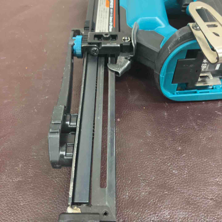 【中古品】 マキタ(makita) コードレスタッカー ST421DZ 【東大和店】
